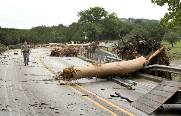 3 dead after storms hit two southern US states