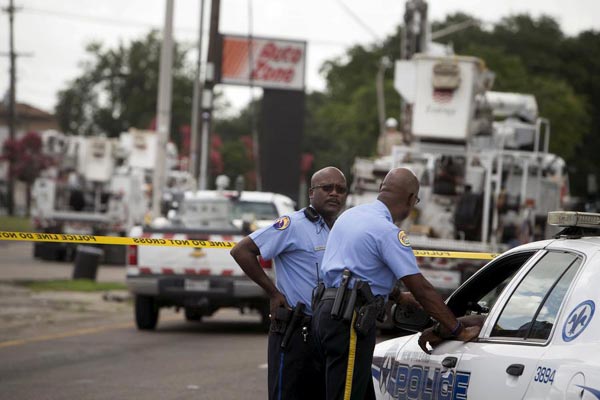 New Orleans police officer killed while transporting suspect