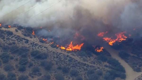 California brush fire forces evacuation of more than 300 campers