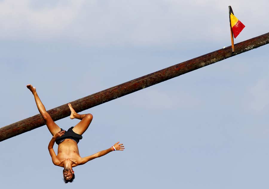 Gostra - Traditional Maltese game of running up a greasy pole