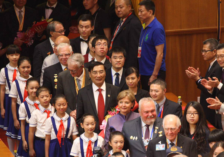 Veterans attend V-Day anniversary gala show