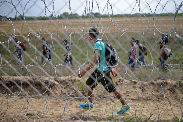 Hungary locks down EU border, taking migrant crisis into its own hands