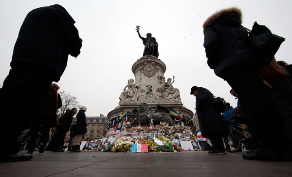 France pays tribute to victims of Paris attacks