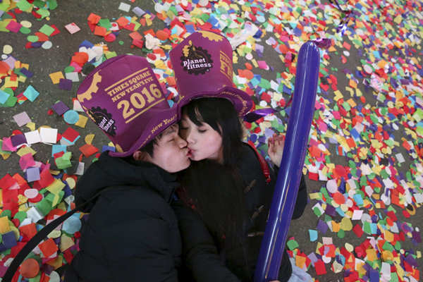 Revelers embrace 2016 in Times Square amid tight security