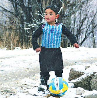 'Mini Messi', 5, aims to follow in star's footsteps