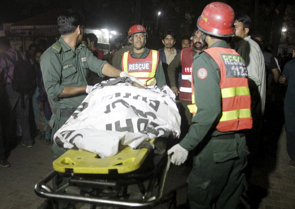 Suicide bomber targeting Christians kills 65 in Pakistan park