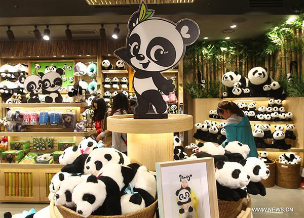 Panda pair unveiled to S Korean public