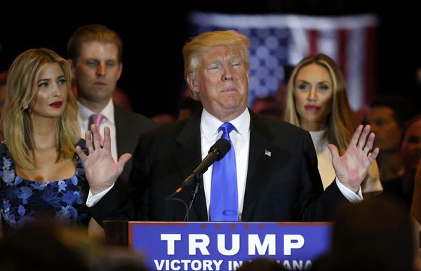 With nomination secured, Trump to aim all guns at Hillary Clinton