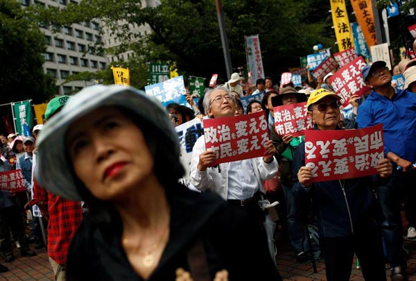 Thousands of anti-Abe protesters rally in Tokyo as election nears