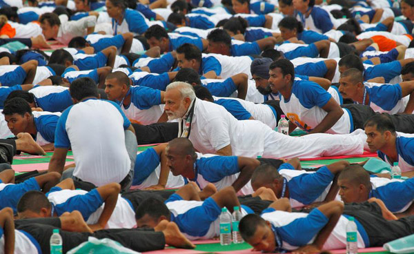 Modi leads 2nd International Yoga Day celebrations in India