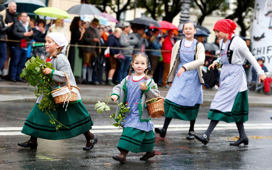 Oktoberfest parade held in Munich