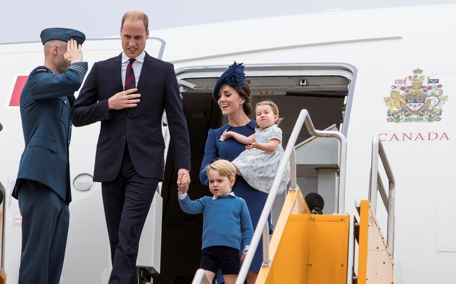 Kids in tow, Prince William starts Canadian tour