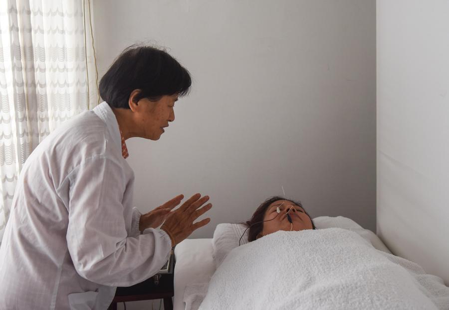 Chinese medicine's fame in Peru capital