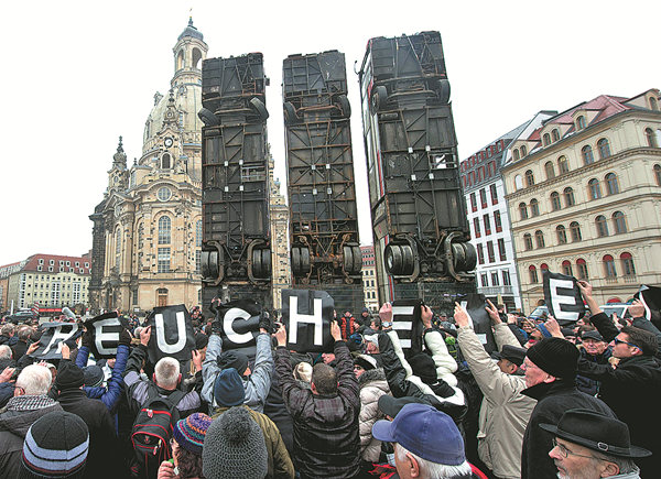 Dresden protesters target Syrian-German’s art tribute