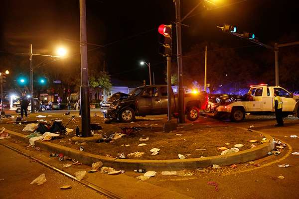 More than 20 injured as pickup plows into crowd in Louisiana, US