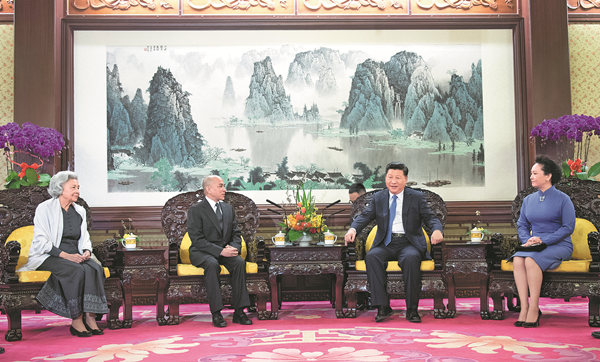 Xi welcomes longtime royal friends