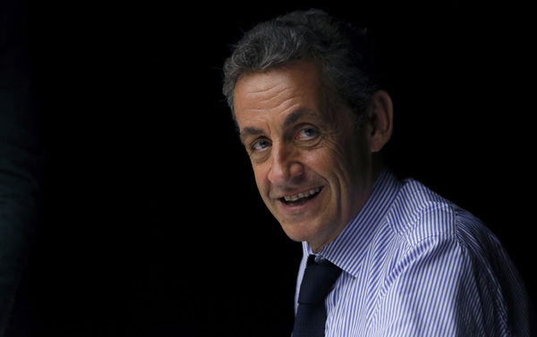 Ex-French President Sarkozy seeks meeting with Fillon and Juppe