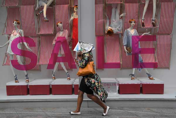 UK retail sales dip in July on fashion slump