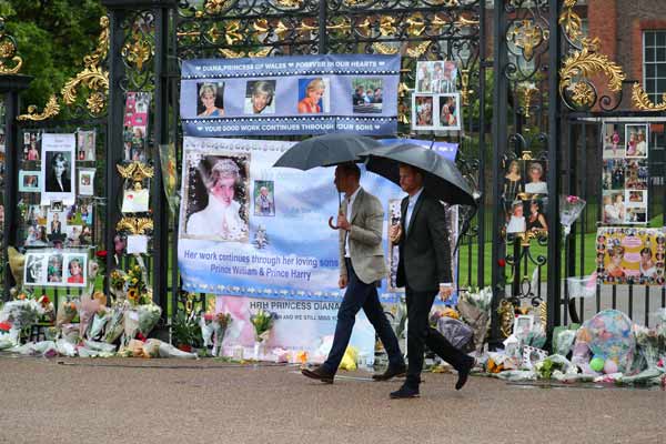 British princes mark anniversary of Diana's death with garden visit