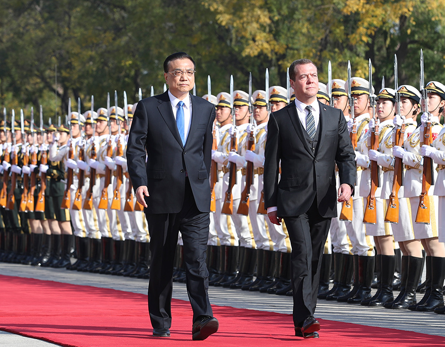 Medvedev packs busy schedule in Beijing