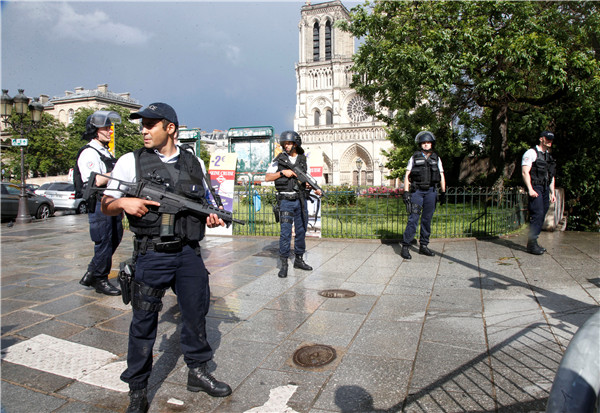 Paris assailant identified, motives remains unclear