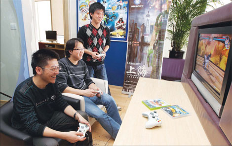 Online gaming giants target China