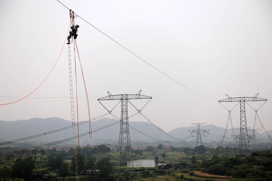 High wire and high voltage in Hubei