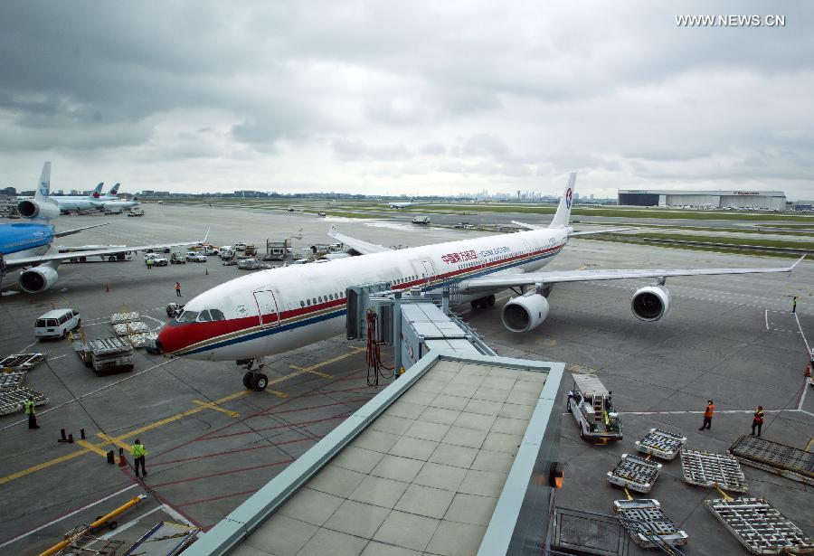 China Eastern Airlines launches direct flight to Toronto