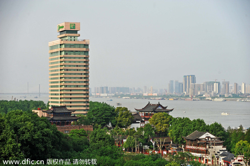 Top 10 attractive Chinese cities for realty investors