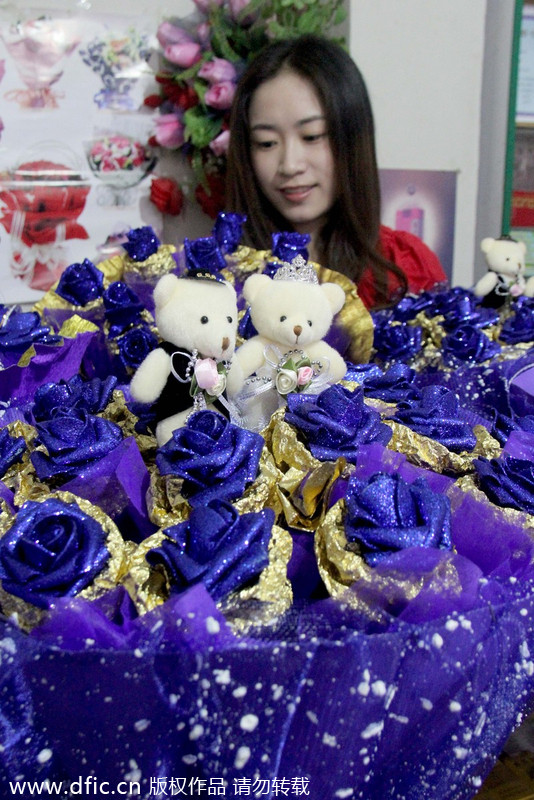 Merchants gear up for Chinese Valentine's Day