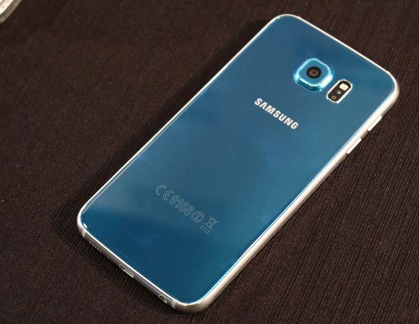 No more plastic in Samsung's new phones
