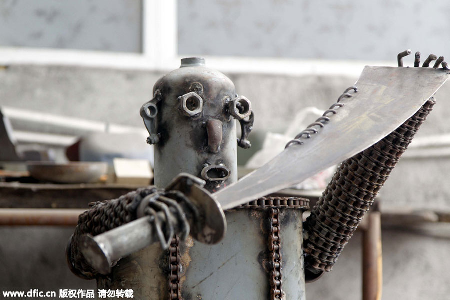 Turning metal waste into robot-like artwork