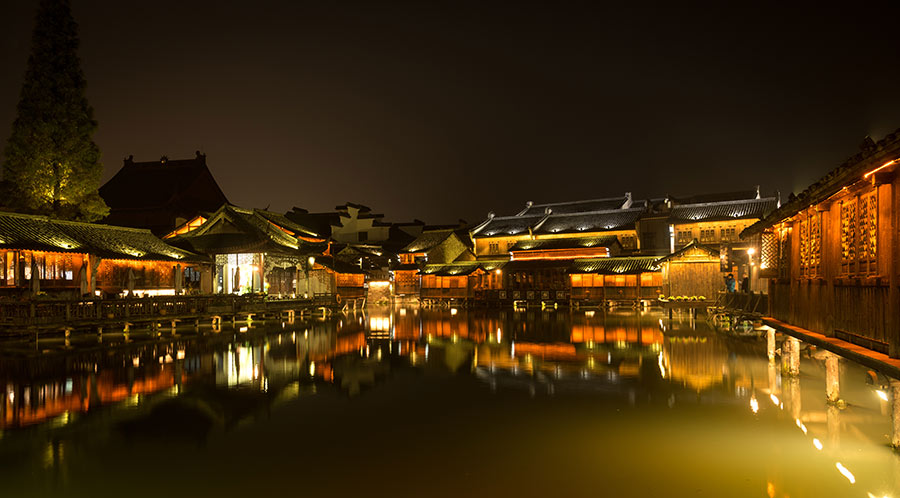 Night view of Wuzhen