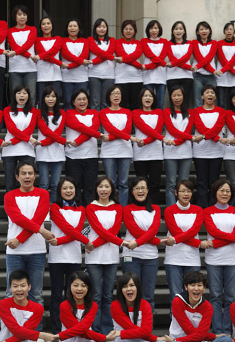 Students promote the awareness of AIDS in Taiwan
