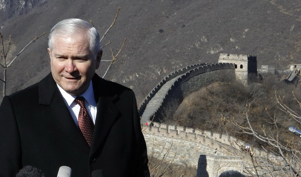 US Secretary of Defense Gates tours Great Wall