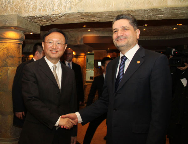 Armenian president, PM meet with Chinese FM