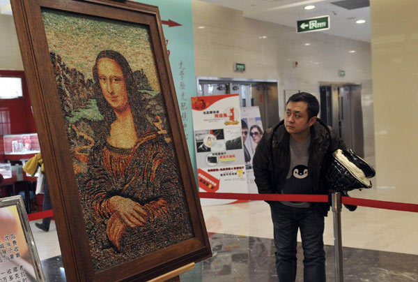 Mona Lisa replica of gems in  NE China