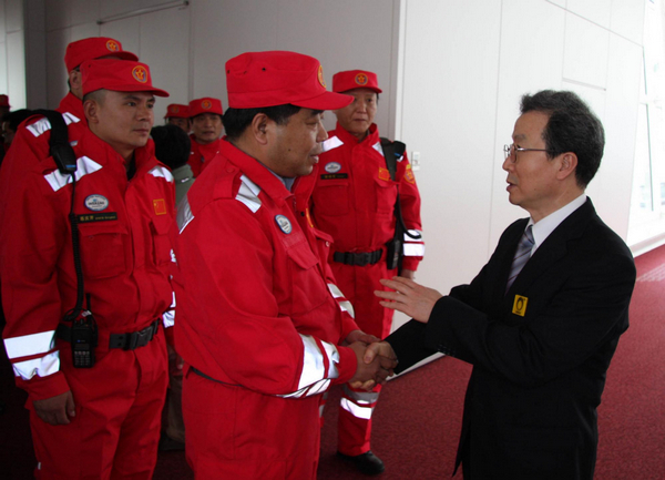 Chinese rescue team arrives in Japan for quake relief