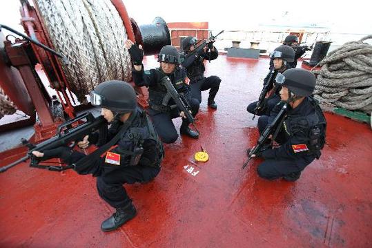PLA Navy carries out anti-piracy drill in Gulf of Aden