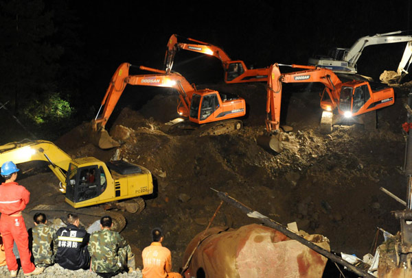 5 killed, 17 missing after landslide in S China