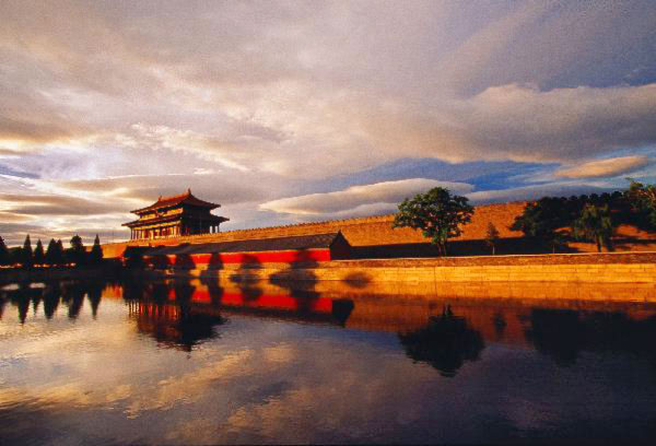 China gears up for 1st national tourism day