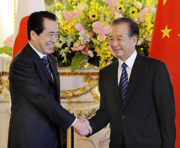 China, Japan, S Korea hold trilateral summit