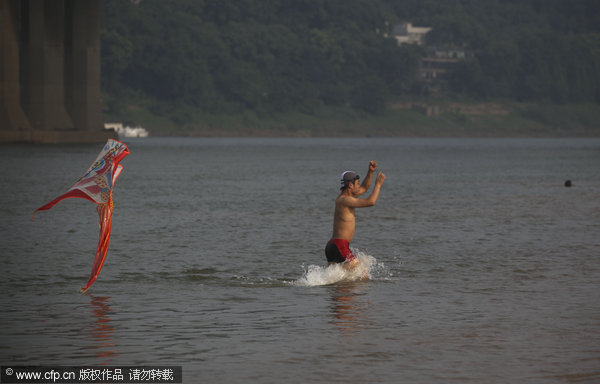 Heat waves hit south China