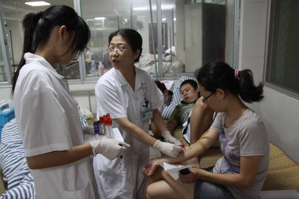 Mass food poisoning in E China