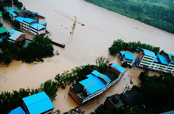 Flood kill 13 in SW China