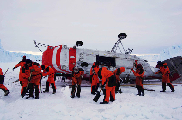 Crashed Antarctic copter to return to China