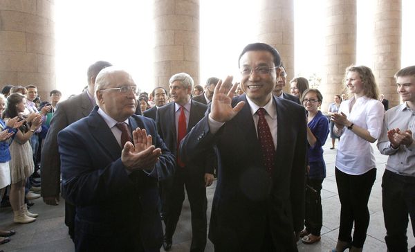 Li urges greater China-Russian tie-ins
