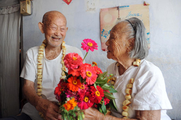 Couple marks 83rd Chinese Valentine together