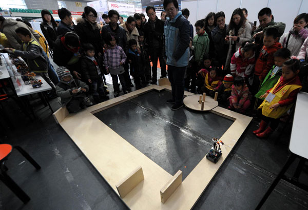 Robot show held in E China
