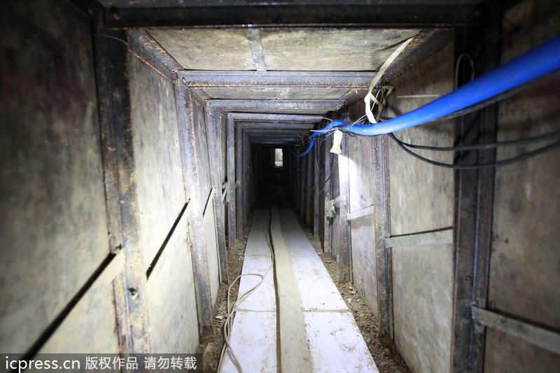 Border police destroy smuggling tunnel into HK